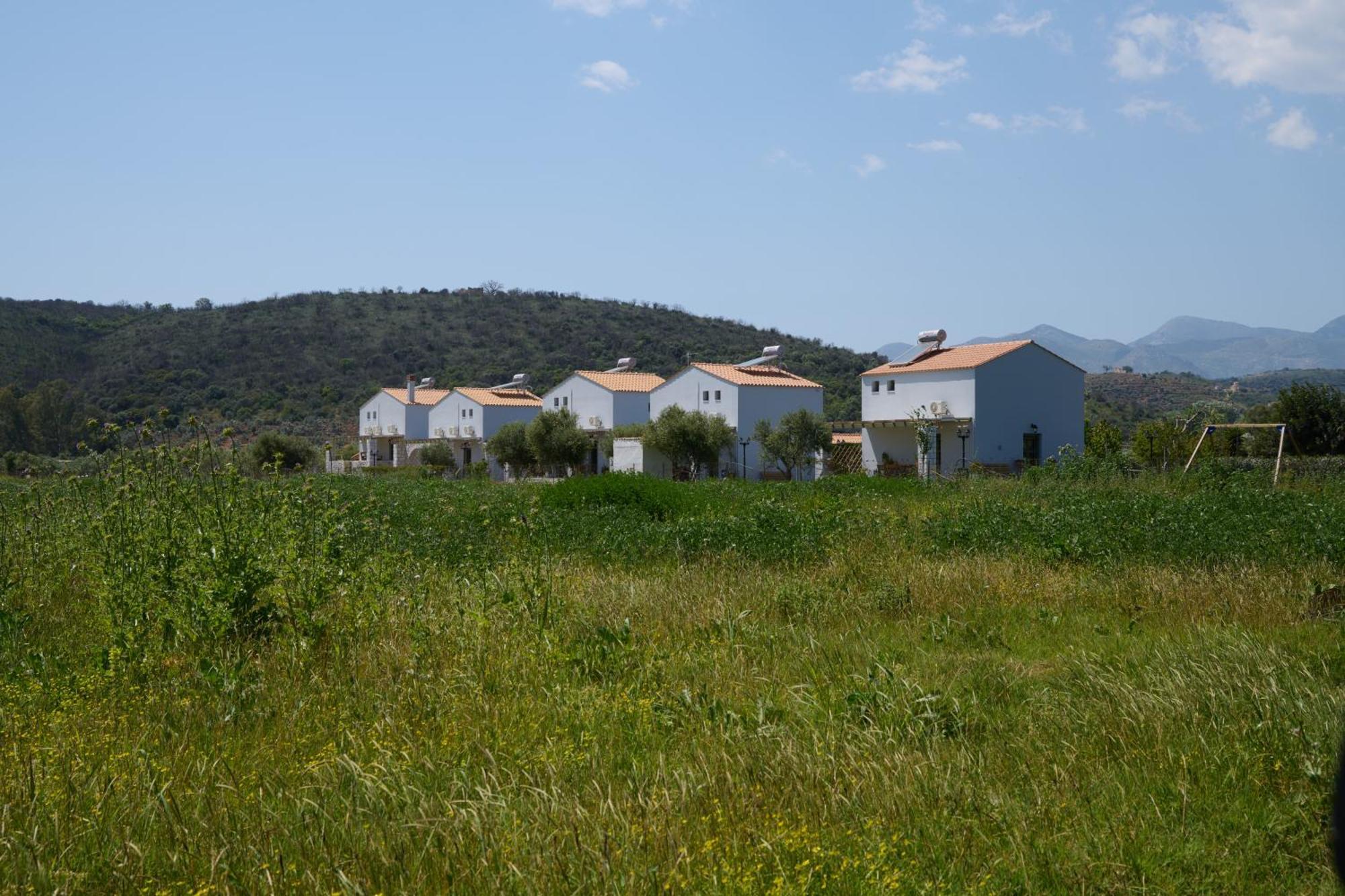 La Familia Luxury Private Maisonettes Near The Sea Гитион Экстерьер фото