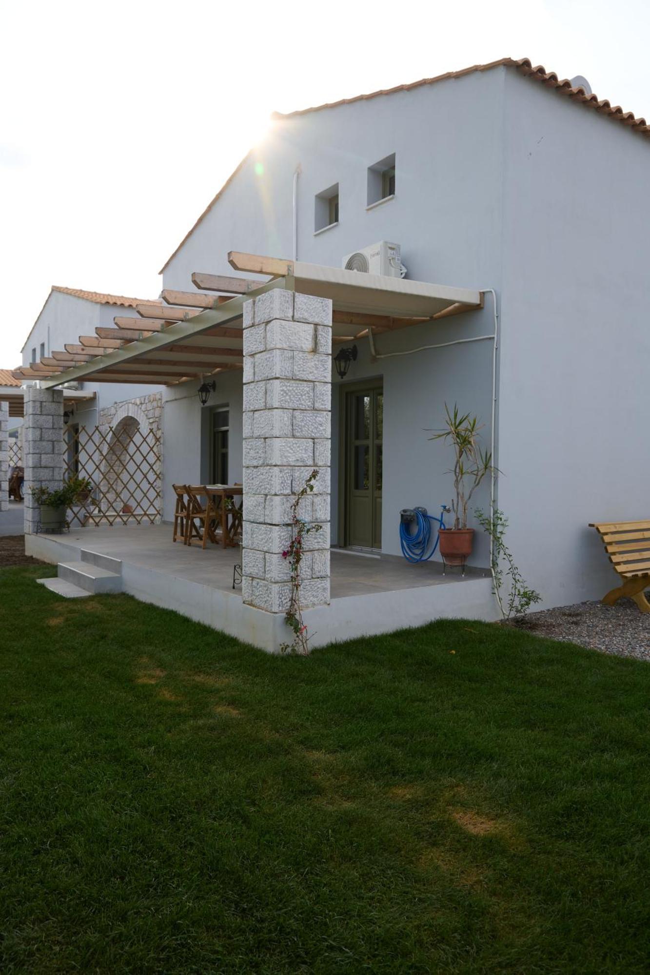 La Familia Luxury Private Maisonettes Near The Sea Гитион Экстерьер фото